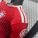CAMISOLA BAYERN DE MUNICH PRINCIPAL 26/27 (VERSÃO JOGADOR) MANGA LONGA