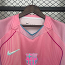 CAMISOLA BARCELONA EDIÇÃO ESPECIAL ROSA 25/26 - HOMEM