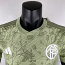 CAMISOLA BAYERN DE MUNICH EDIÇÃO ESPECIAL BEER FEST 23/24 homem (VERSÃO JOGADOR)