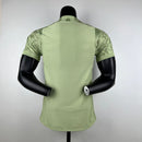 CAMISOLA BAYERN DE MUNICH EDIÇÃO ESPECIAL BEER FEST 23/24 homem (VERSÃO JOGADOR)