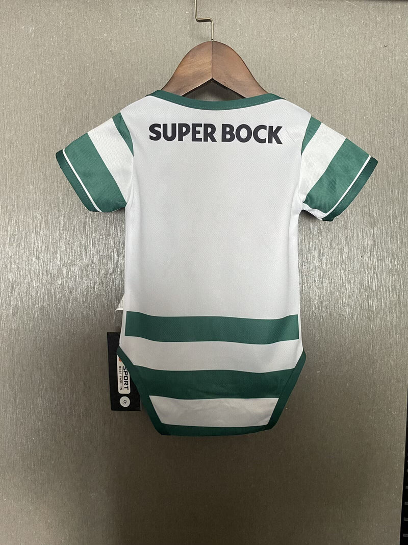 Body Camisola Sporting CP 25/26 Bebé – Equipamento Principal Verde e Branco
