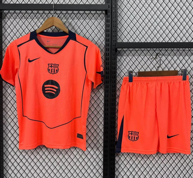 CAMISOLA BARCELONA III 2526 CONJUNTO INFANTIL – TOTAL 90