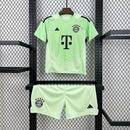 CAMISOLA BAYERN DE MUNICH GUARDA REDES 25/26 CONJUNTO INFANTIL