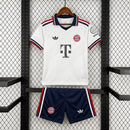 CAMISOLA BAYERN DE MUNICH ALTERNATIVA 26/27 – CONJUNTO INFANTIL