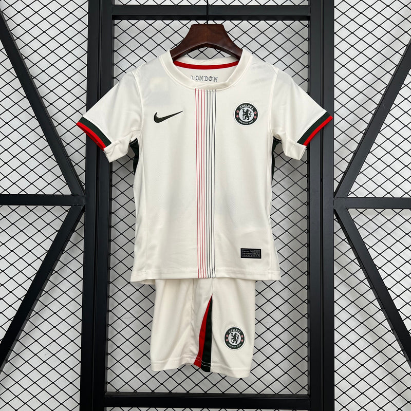 CAMISOLA CHELSEA II 25/26 – CONJUNTO INFANTIL DO EQUIPAMENTO SECUNDÁRIO BRANCO