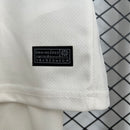 CAMISOLA CHELSEA II 25/26 – CONJUNTO INFANTIL DO EQUIPAMENTO SECUNDÁRIO BRANCO