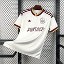 CAMISOLA ESPANHA X DELLAFUENTE ALTERNATIVA EDIÇÃO ESPECIAL 26 27 COPA DO MUNDO 2026 - HOMEM