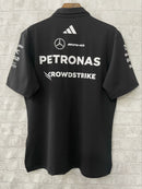 CAMISOLA F1 MERCEDES x ADIDAS 2025 POLO – PRETO