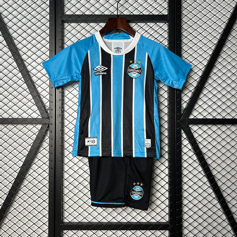 CAMISOLA GRÊMIO I 2526 CONJUNTO INFANTIL  TRADIÇÃO TRICOLOR PARA OS PEQUENOS TORCEDORES