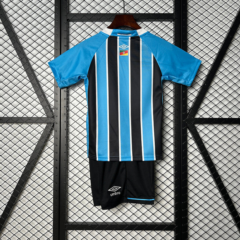 CAMISOLA GRÊMIO I 2526 CONJUNTO INFANTIL  TRADIÇÃO TRICOLOR PARA OS PEQUENOS TORCEDORES