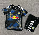 CAMISOLA LEEDS III 2526 CONJUNTO INFANTIL  TERCEIRO UNIFORME PREMIER LEAGUE