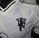 Camisola Manchester United II 25/26 Homem – Versão Jogador Branca Roxo