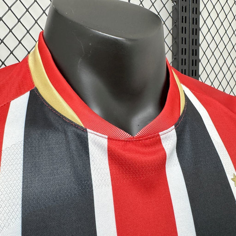 CAMISOLA SÃO PAULO II 2526 HOMEM (VERSÃO JOGADOR)  MANTO LISTRADO PREMIUM NEW BALANCE