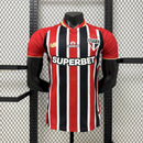 CAMISOLA SÃO PAULO II 2526 HOMEM (VERSÃO JOGADOR)  MANTO LISTRADO PREMIUM NEW BALANCE