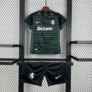 CAMISOLA SPORTING CP CHRISTMAS 25/26 EDIÇÃO ESPECIAL CONJUNTO INFANTIL