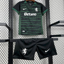CAMISOLA SPORTING CP CHRISTMAS 25/26 EDIÇÃO ESPECIAL CONJUNTO INFANTIL