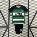 CAMISOLA SPORTING LISBOA I 24/25 CONJUNTO INFANTIL