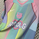 CAMISOLA BARCELONA EDIÇÃO ESPECIAL KAROL G 25/26 - HOMEM