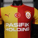 CAMISOLA GALATASARAY I 26/27 - VERSÃO JOGADOR
