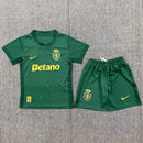 CAMISOLA SPORTING CP EDIÇÃO ESPECIAL 120 ANOS 26/27 - CONJUNTO INFANTIL