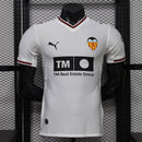 CAMISOLA VALENCIA I 26/27 - HOMEM (VERSÃO JOGADOR)