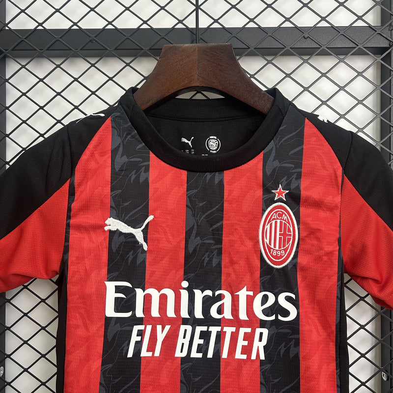 Camisola AC Milan I 25/26 Infantil – Conjunto Completo 