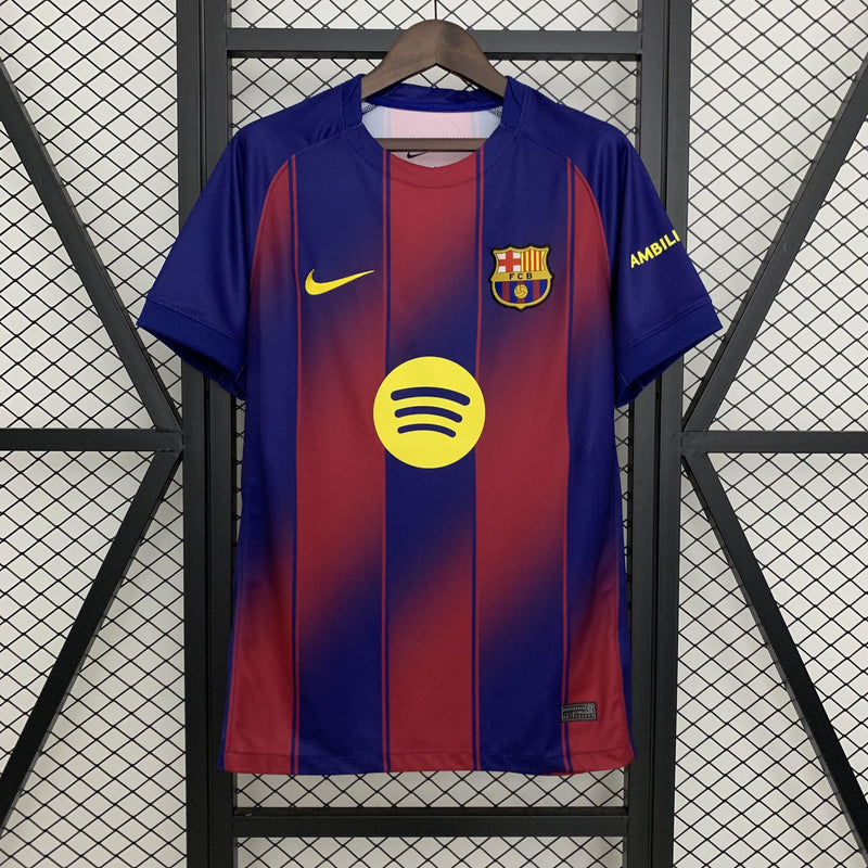 Camisola Barcelona I 25/26 Homem – Modelo Principal Azul e Grená