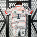 Camisola Bayern de Munich II 2526 Conjunto Infantil