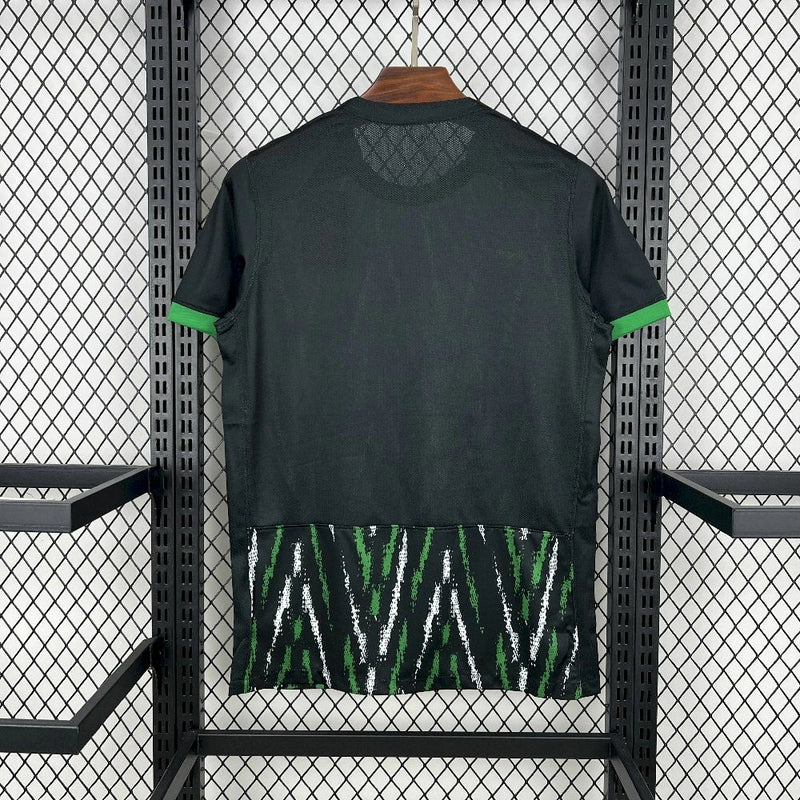 Camisola Elche CF Alternativa 2526 – Homem  Visual Arrojado e Identidade Preservada