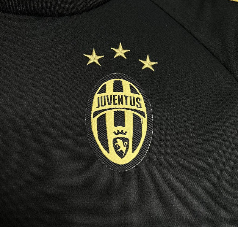 Camisola Juventus III 1516 – Modelo Retro Masculino