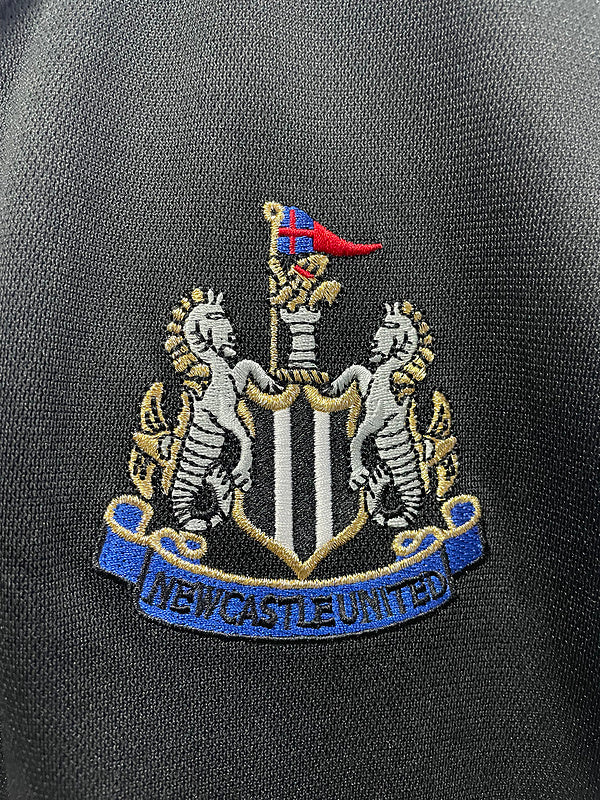 Camisola Newcastle Alternativa 0001 – Homem  Modelo Retro