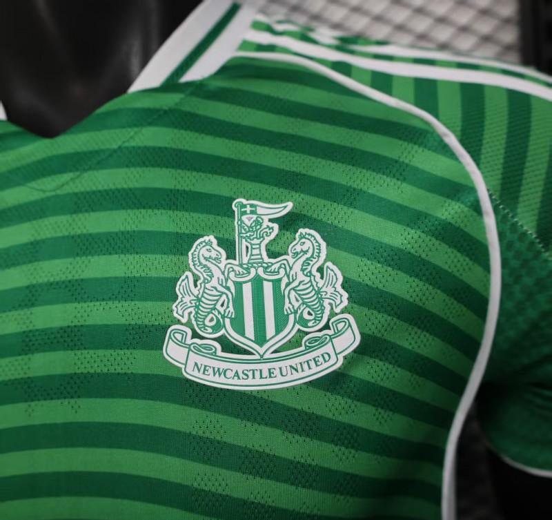 Camisola Newcastle II 2526 Homem (Versão Jogador)