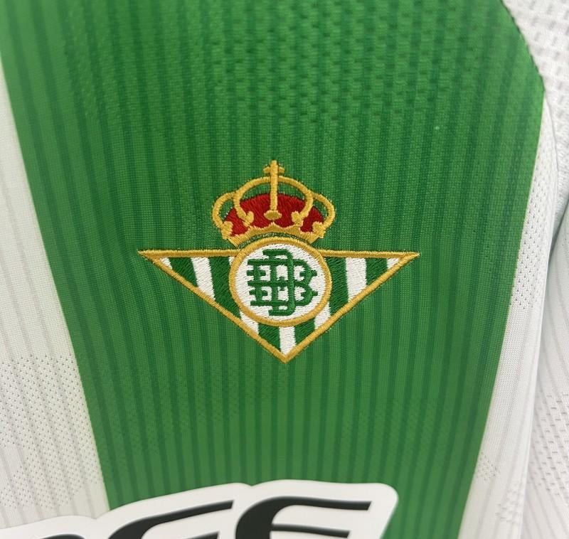 Camisola Real Betis I 2526  Titular Verde e Branca  Réplica Tailandesa Premium