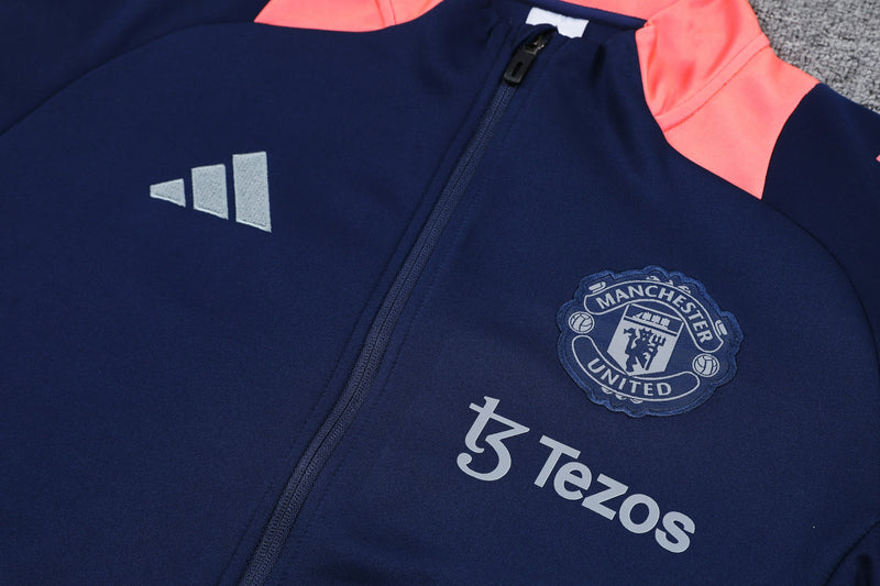 MANCHSTER UNITED FATO DE TREINO 24/25 - UNISSEX/UNISSEXO - AZUL