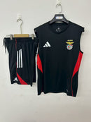 SL BENFICA CONJUNTO TREINO 25/26 HOMEM – SEM MANGAS (CAMISOLA + CALÇÃO)