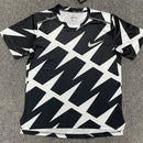 T-SHIRT NIKE HOMEM - PRETA E BRANCA