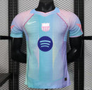 CAMISOLA BARCELONA AZUL/ROSA EDIÇÃO ESPECIAL NIKE 25/26 (VERSÃO JOGADOR)